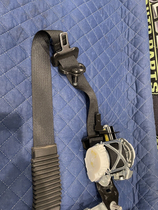 2020 2021 2022 FORD F250 F350 F450 LIMITED FRONT LEFT DRIVER SEATBELT OEM