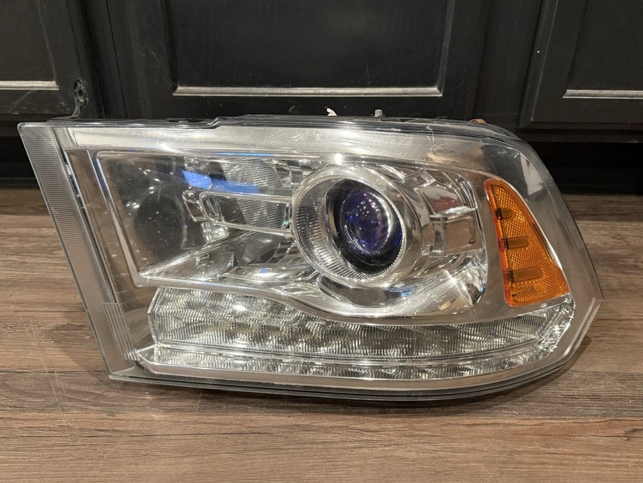 2017 DODGE RAM 3500 DRIVER LEFT HALOGEN HEADLIGHT OEM
