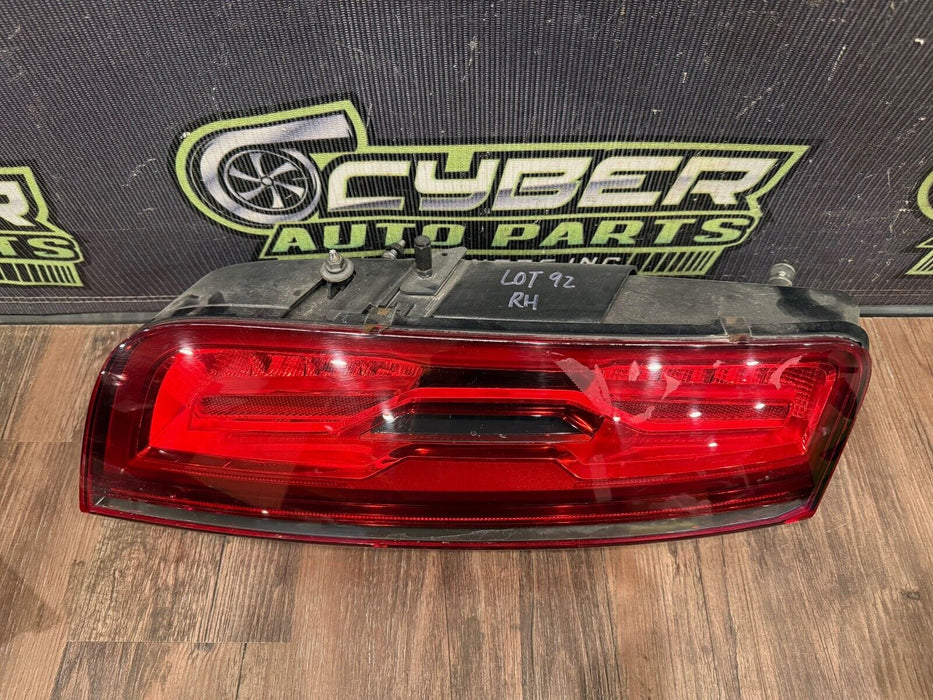 2014 2015 AUDI R8 V10 PASSENGER SIDE RIGHT RH LED TAIL LIGHT OEM *READ/RESIDUE*