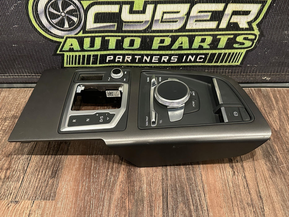 2017-18 AUDI R8 V10 CENTER CONSOLE TOUCH PAD CONTROL BEZEL TRIM OEM *SCUFFS/READ
