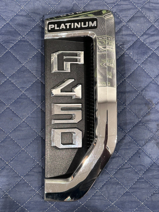2017 2020 FORD F450 PLATINUM PASSENGER RIGHT CHROME FENDER EMBLEM BADGE OEM