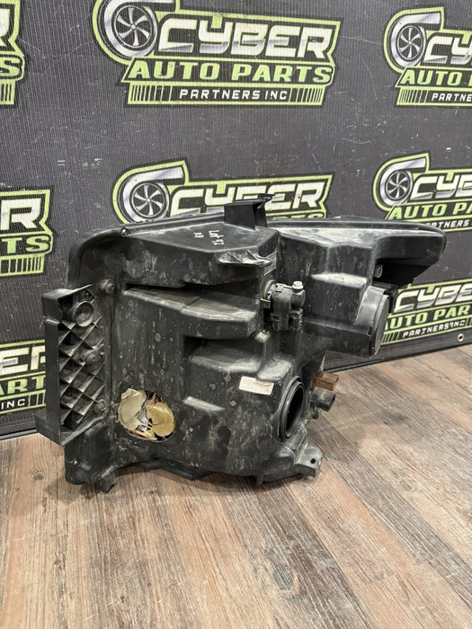 2016-2019 NISSAN TITAN XD PASSENGER RIGHT LED HEADLIGHT OEM *LOW BEAM BAD*