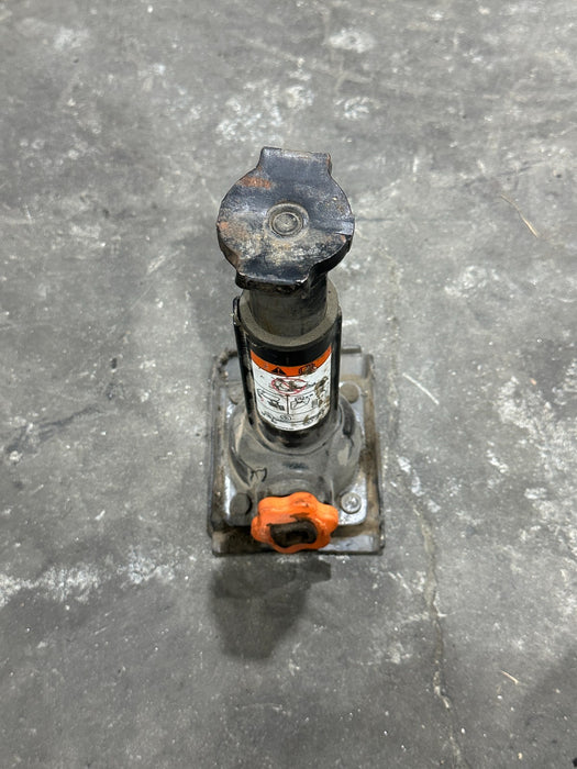 2017-2019 FORD F250 F350 SPARE TIRE JACK BOTTLE OEM