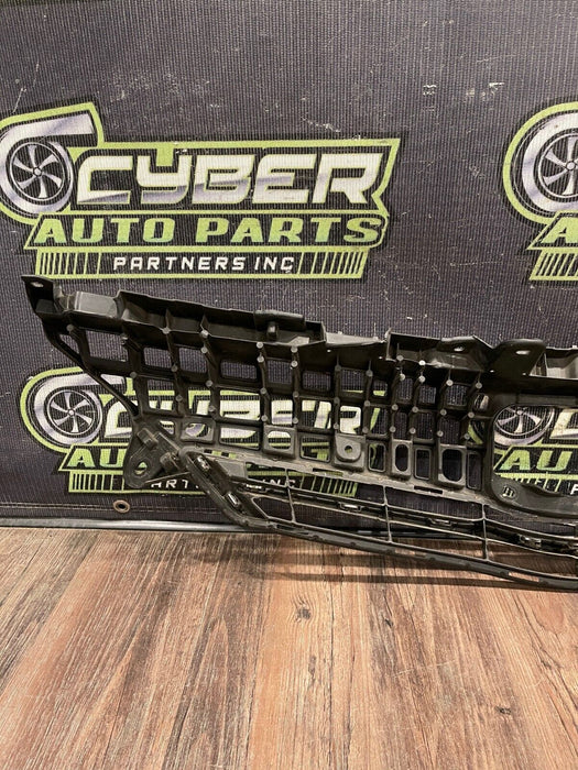 2014 TOYOTA PRIUS V FRONT BUMPER GRILLE W CHROME & EMBLEM OEM