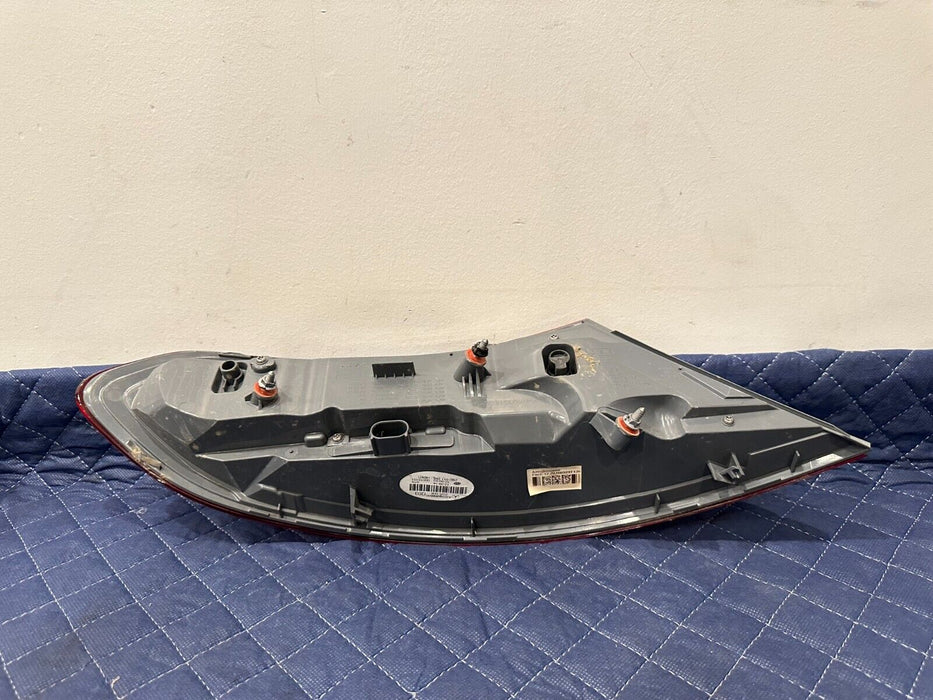 2017 MERCEDES BENZ C63 AMG CABRIOLET REAR PASSENGER RIGHT OUTER TAILIGHT OEM