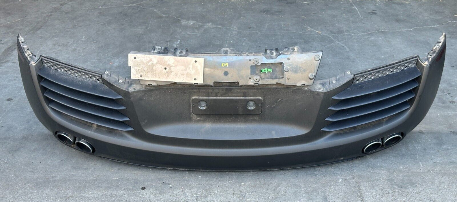 2012 AUDI R8 4.2L V8 COMPLETE REAR BUMPER ASSEMBLY W/ PARKING SENSORS & HARNESS