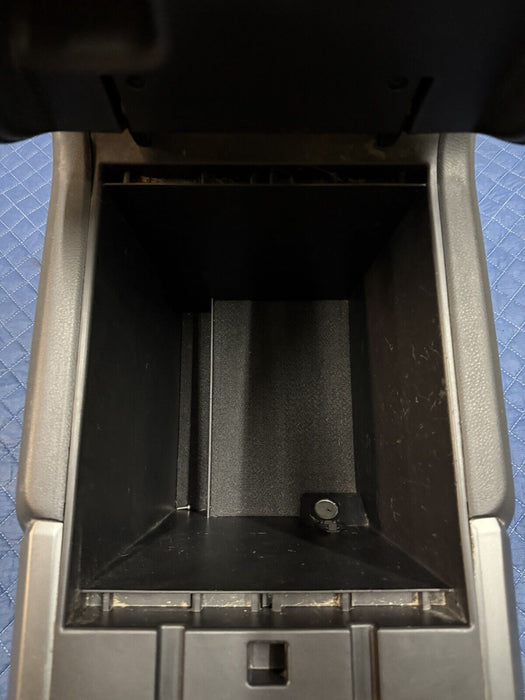 2016 2019 NISSAN TITAN XD Floor Center Console 27930 EZ00A