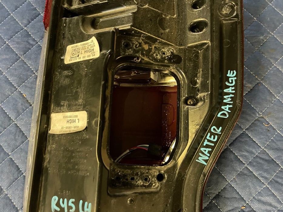 2017-2019 FORD F250 F350 F450 DRIVER LEFT TAILIGHT OEM *WATER DAMAGE*