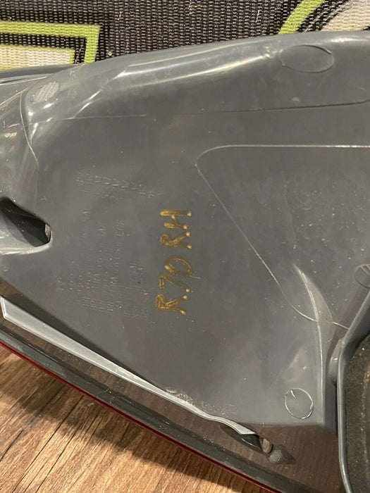 2015 MERCEDES BENZ C63S AMG PASSENGER RIGHT LED TAILIGHT OEM *SCUFFS*