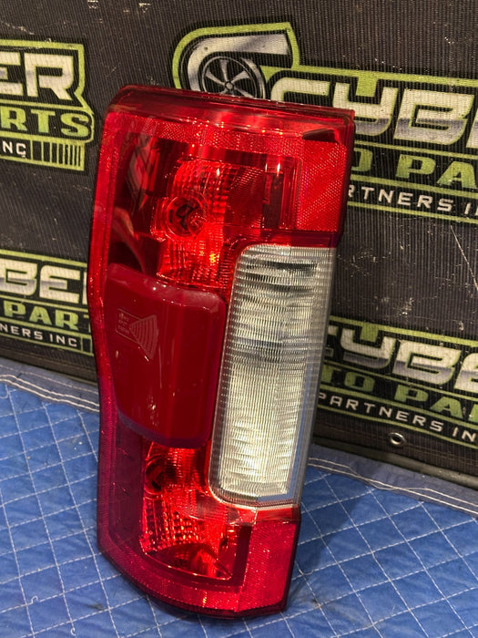 2017-2019 FORD F250 F350 F450 DRIVER LEFT HALOGEN TAIL LIGHT OEM