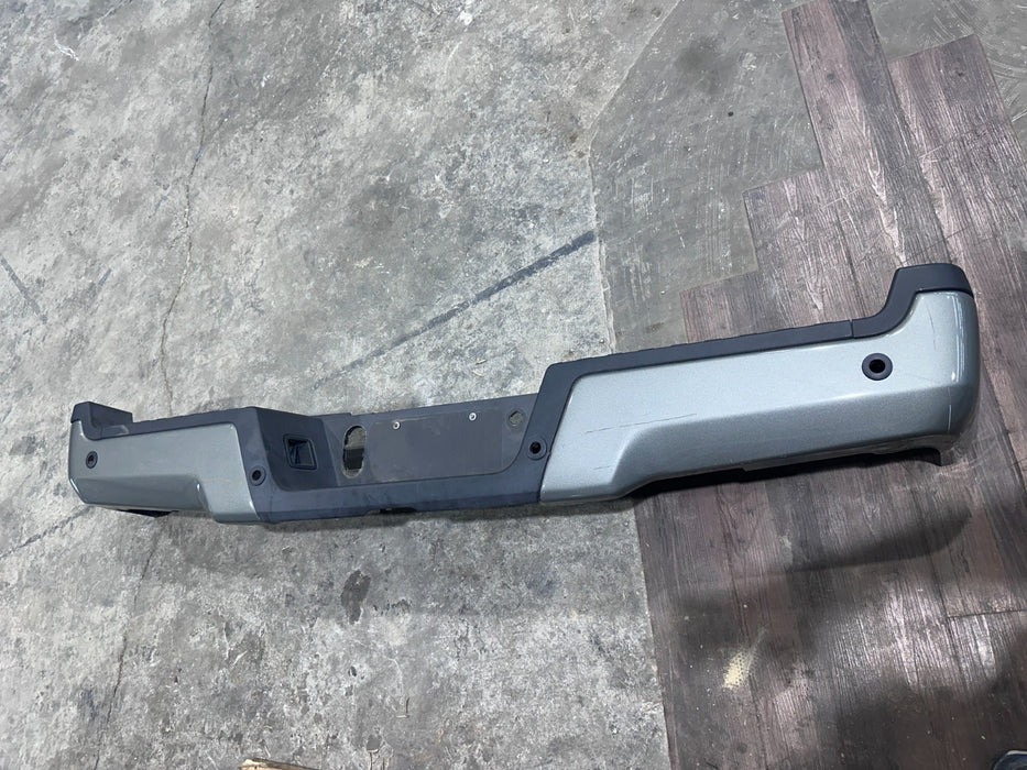 2017 2019 FORD F250 REAR BUMPER ASSEMBLY OEM (READ/SLIGHT SCUFFS SCRATCHES)