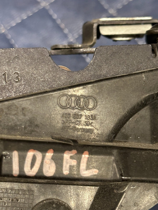 2014 AUDI R8 SPYDER FRONT DRIVER LEFT BRACKET PIECE OEM 420 807 183 A