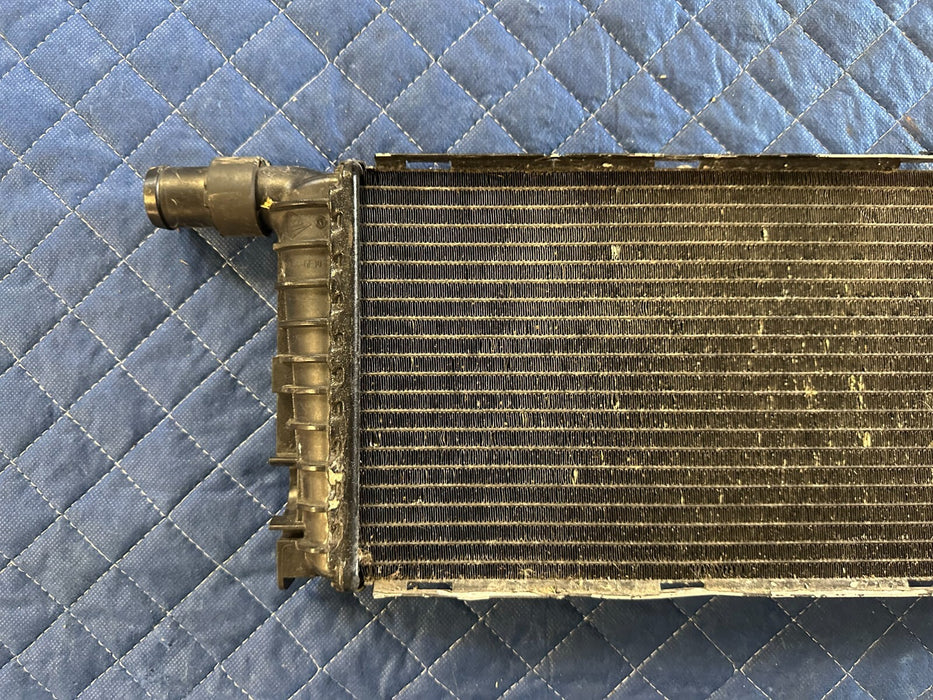 2013-2016 PORSCHE 911 TURBO S CENTER REFRIDGERANT RADIATOR COOLER OEM