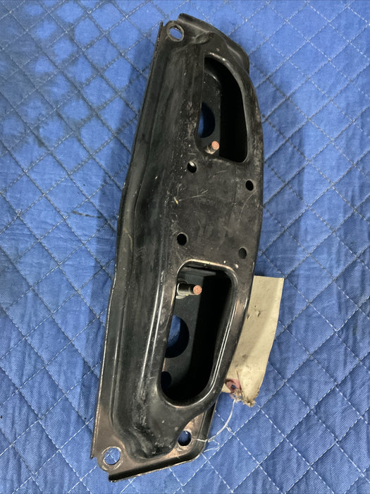 2009-2019 NISSAN 370Z NISMO AUTOMATIC TRANSMISSION MOUNT BRACKET OEM