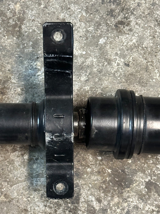 2014 AUDI R8 V10 OEM PROPELLER DRIVE SHAFT ASSEMBLY 420521101C 420 521 101 C