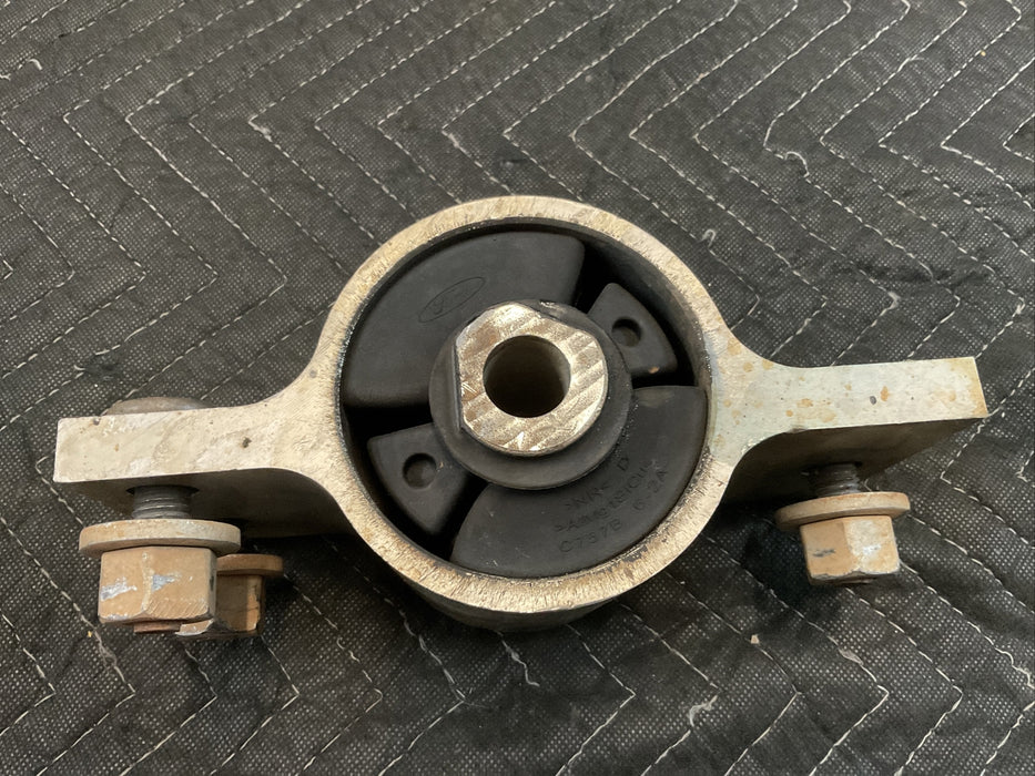 2017 2018 2019 FORD F250 F350 F450 MOTOR/ ENGINE MOUNT OEM
