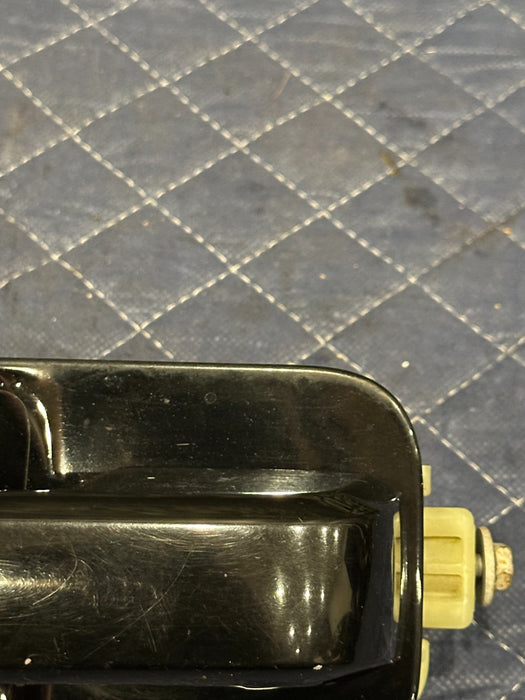 2017-2019 FORD F250 F350 F450 REAR RIGHT DOOR HANDLE OEM BLACK PEARL G1 *FLAW*