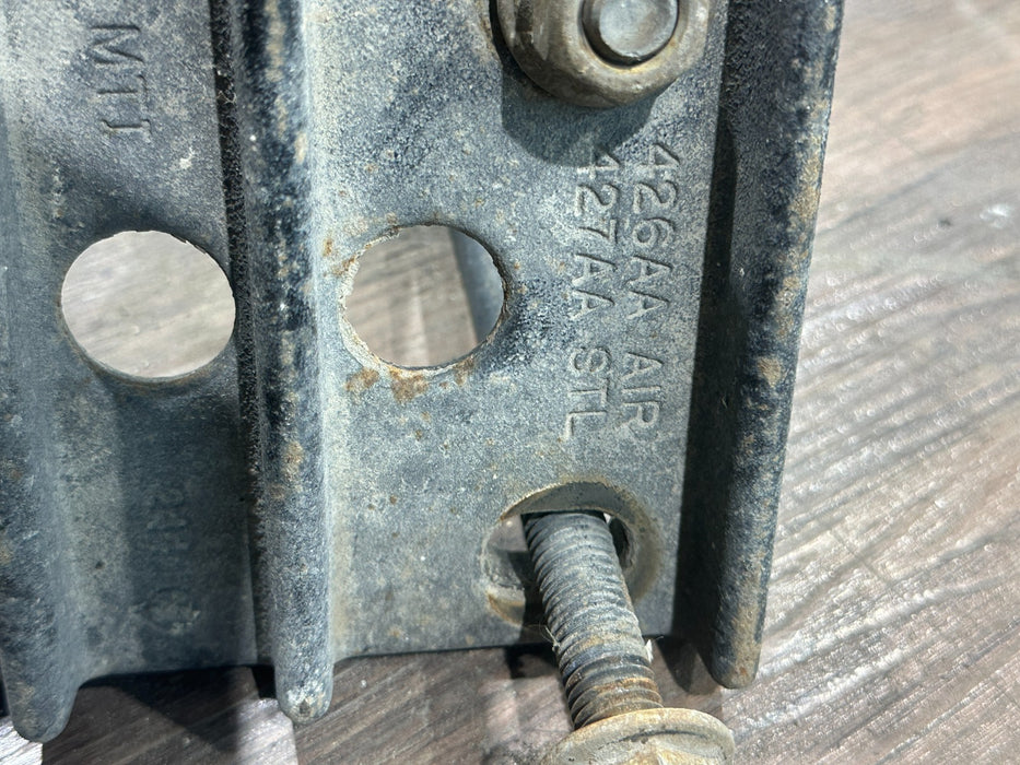 2024 DODGE RAM 3500 LARAMIE REAR LEFT RIGHT LEAF SPRING U BOLT W PLATE OEM