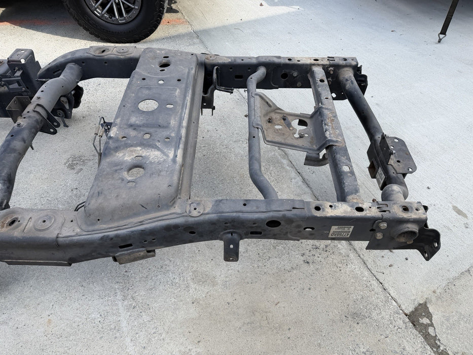 *NICE* 2015 RAM 2500 DIESEL 4X4 MEGA CAB FRAME 160" WB 68247768AA 2014-2018