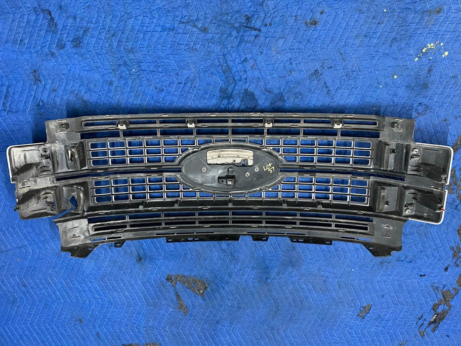 2017 2018 2019 FORD F250 F350 F450 PLATINUM CHROME GRILLE OEM ~DAMAGE~