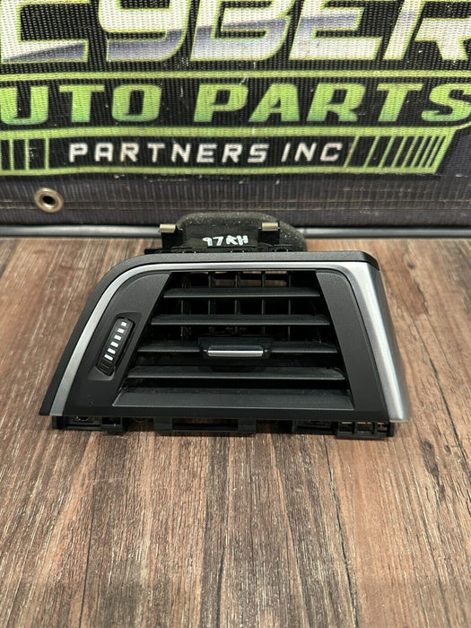 2020 BMW M4 F82 DASH DASHBOARD PASSENGER RIGHT AIR VENT TRIM OEM