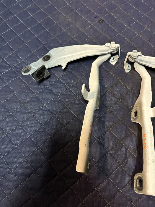 2016 FORD MUSTANG SHELBY GT350 LEFT RIGHT HOOD HINGE HINGES PAIR OEM FR3V16801AC