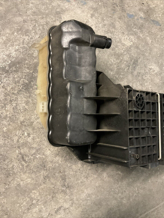 2017-2019 FORD F250 F350 F450 BATTERY HOLDER TRAY W/ RESERVOIR OEM 2017-2019