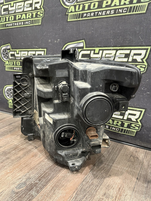 2016-2019 NISSAN TITAN XD PASSENGER RIGHT LED HEADLIGHT OEM *LOW BEAM BAD*