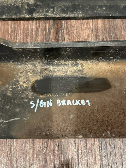 2017-19 FORD F250 F350 F450 5TH FIFTH WHEEL GOOSENECK BRACKETS OEM