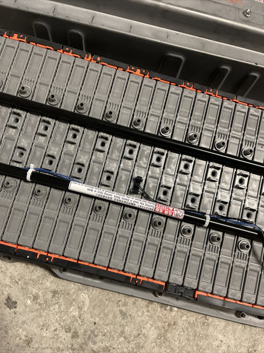 2014 TOYOTA PRIUS V REAR HYBRID FUEL BATTERY CELLS ASSEMBLY OEM G9280-76011