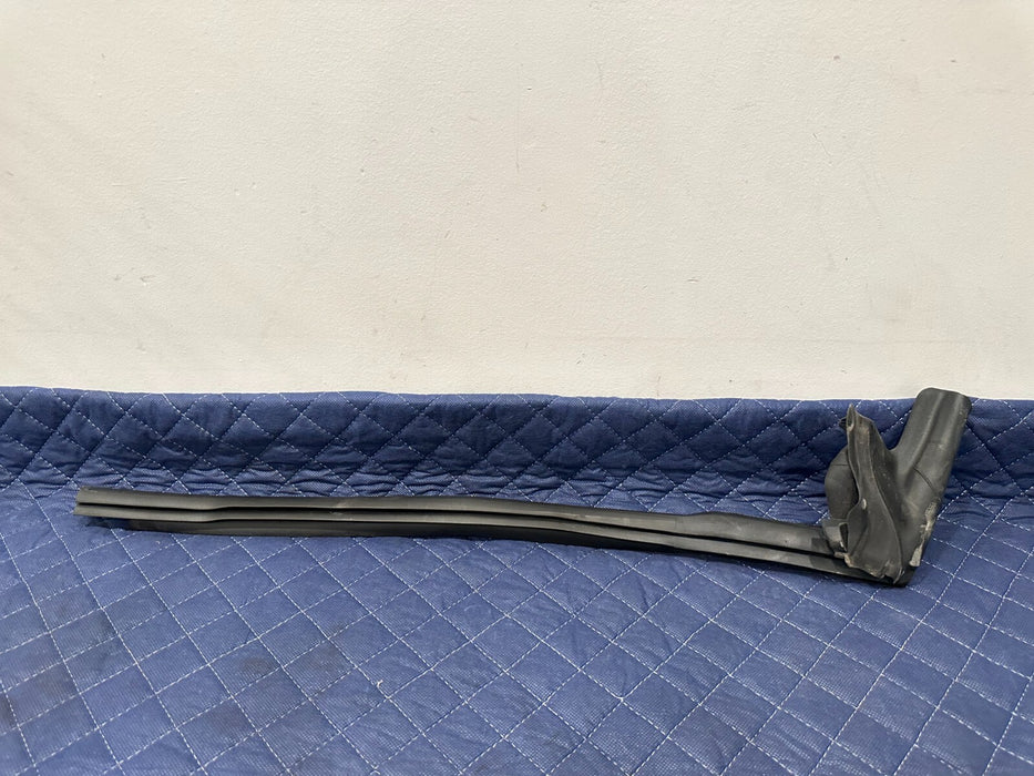 2017 MERCEDES-BENZ C63 AMG CABRIOLET REAR LEFT EXTERIOR BELT WEATHER STRIP OEM