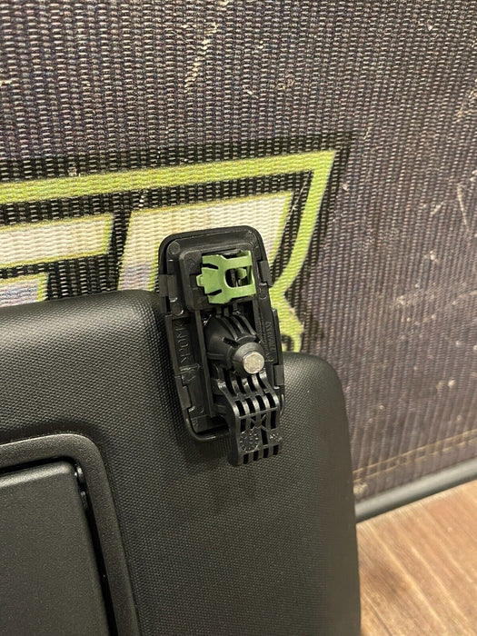 2015 MERCEDES BENZ C63S AMG FRONT LEFT RIGHT SUN VISOR / SUN BLOCKERS OEM *DENT*