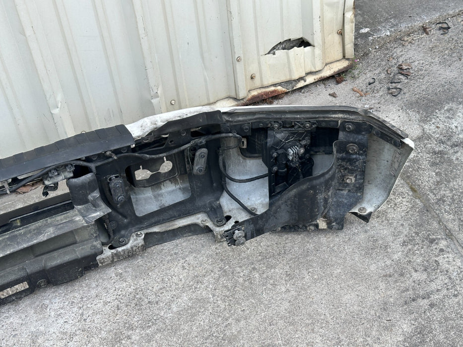 2023 2024 FORD F250 F350 FRONT BUMPER ASSEMBLY STAR WHITE W/ SENSORS OEM