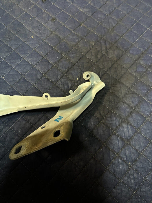 2018 DODGE CHARGER HELLCAT FRONT RIGHT PASSENGER HOOD HINGE OEM
