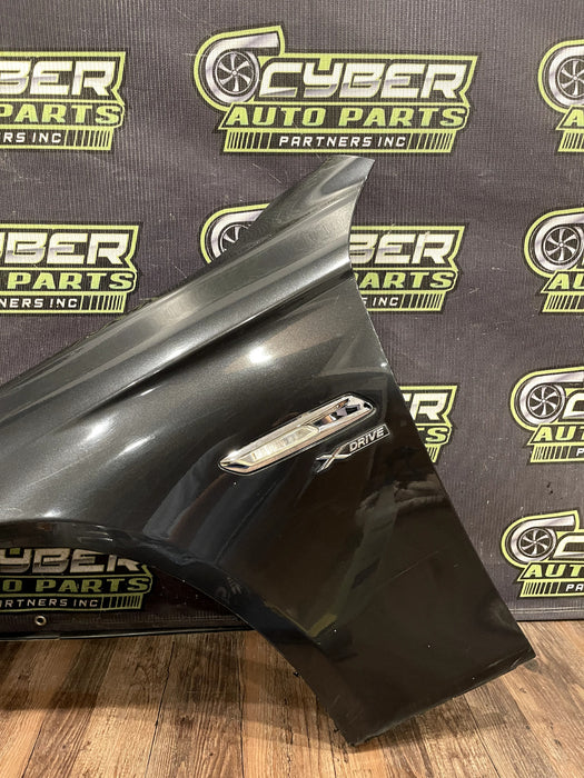 2011 BMW 550i F10 5 SERIES LEFT FENDER OEM DARK GRAPHITE A90 *SCUFFS/READ DESC*