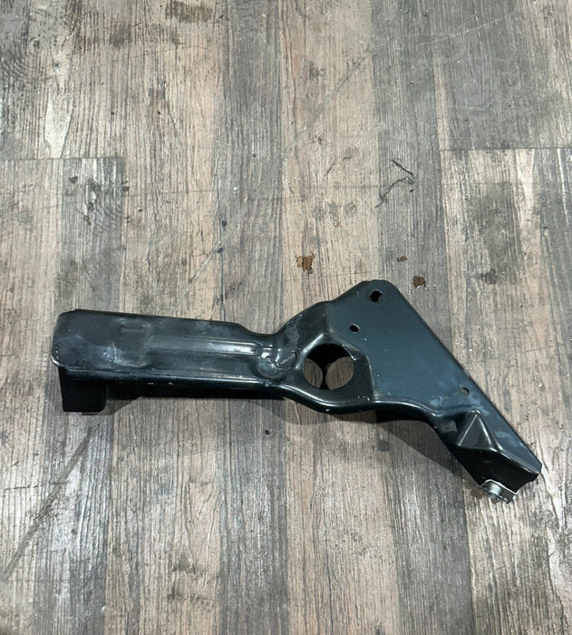 2024 DODGE RAM 3500 LARAMIE RIGHT CHARGE AIR COOLER BRACKET OEM 68322668AC