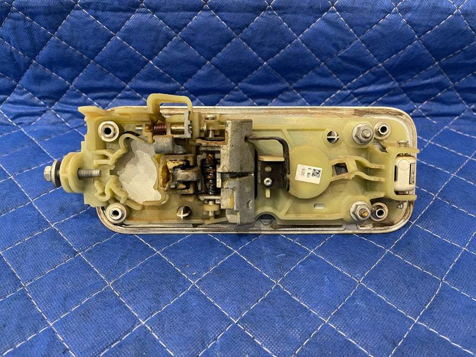 2017-2019 FORD F250 F350 F450 REAR LEFT PEARL WHITE W/ CHROME DOOR HANDLE OEM