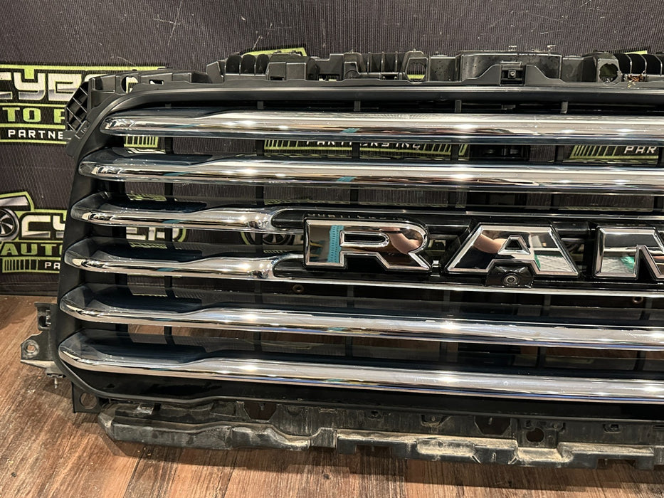2022 DODGE RAM 2500 3500 FRONT CHROME GRILLE WITH CAMERA OEM