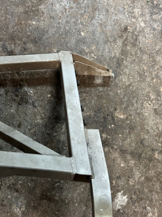 2014 AUDI R8 FRONT PASSENGER RIGHT FENDER RADIATOR SUPPORT STRUCTURE 420805372A