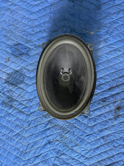 2016 2019 NISSAN TITAN XD CREW FRONT LEFT DRIVER DOOR SPEAKER 28157-EZ00A OEM