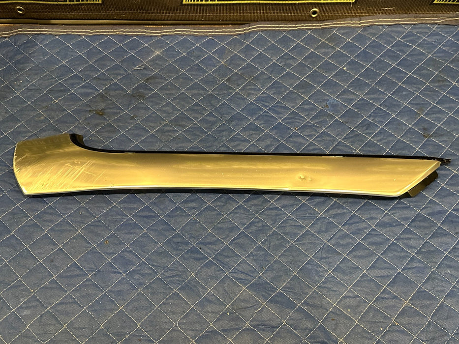 2018 AUDI R8 SPYDER WINDSHIELD RIGHT TRIM PANEL OEM 4S7 853 266 *FLAWS 3,4,7*