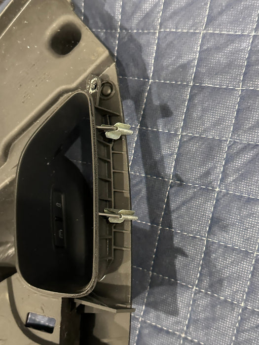 2014 AUDI R8 SPYDER LEFT DRIVER DOOR HANDLE PULL GAS TRUNK SWITCH 423 868 195