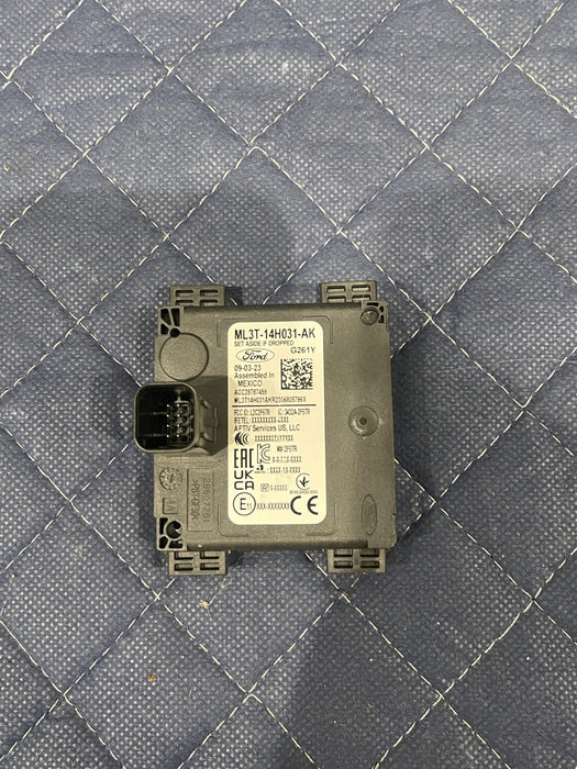 2023-2026 FORD F250 F350 F450 RIGHT LED TAIL LIGHT BLIND SPOT RADAR MODULE OEM