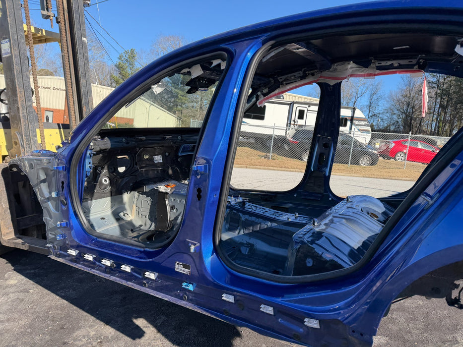 2024 BMW M3 G80 BLUE SHELL FRAME CHASSIS 4 DOOR CARBON ROOF OEM *DAMAGE*