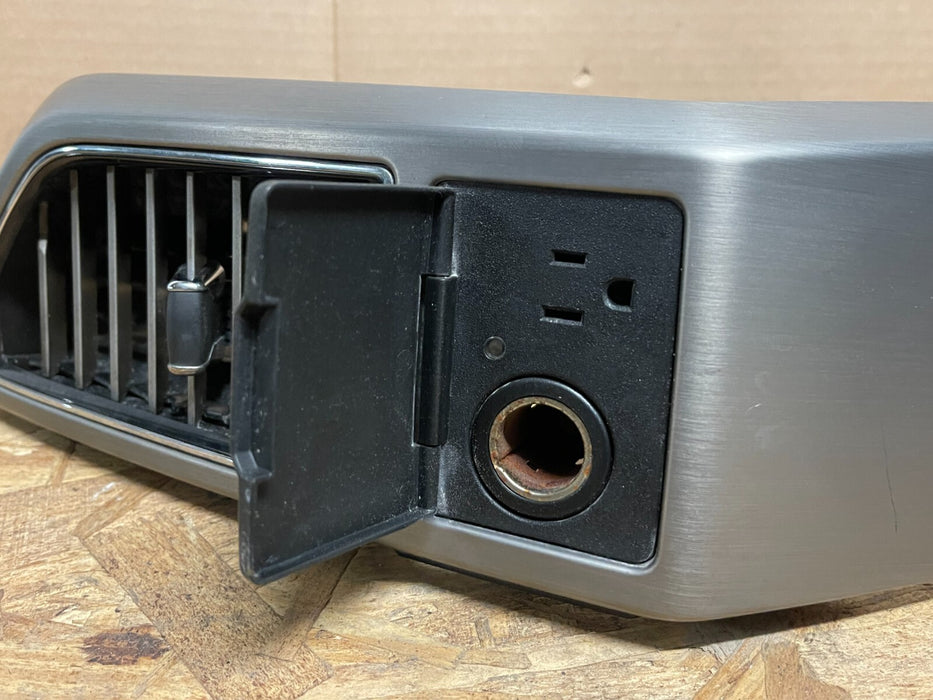 2017-2019 FORD F250 F350 PLATINUM PASSENGER RIGHT SIDE CENTER DASH AIR VENT TRIM