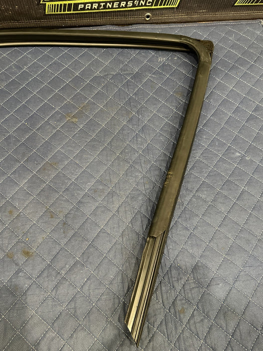 2019 FORD F150 3.5L RAPTOR REAR RIGHT DOOR WEATHERSTRIP OEM FL34-1625766