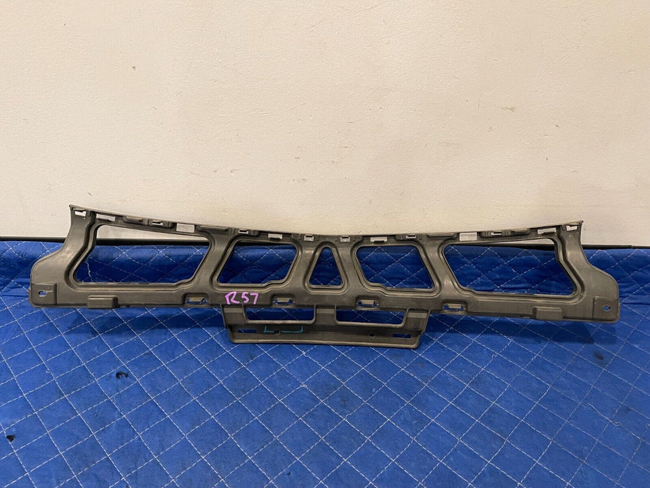 2017 MERCEDES-BENZ C63 AMG CONV FRONT BUMPER CENTER LOWER MOUNT OEM