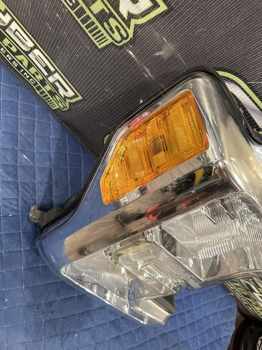 2017 2019 FORD F250 F350 F450 LARIAT RIGHT PASSENGER SIDE HALOGEN HEADLIGHT OEM