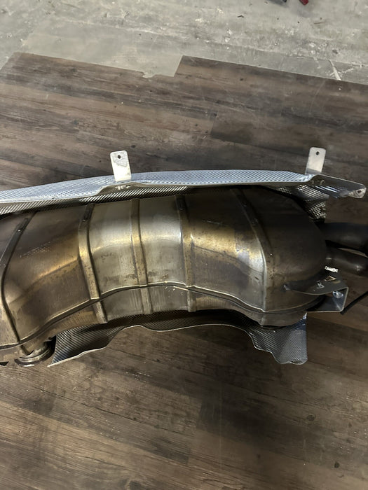2017 AUDI R8 V10 EXHAUST MUFFLER SYSTEM OEM GENUINE 420 251 609 W/ SHEILD