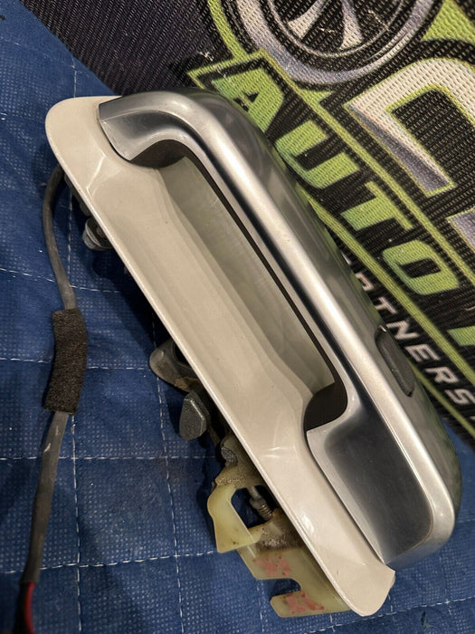 2017-2022 FORD F250 F350 F450 LIMITED FRONT PASSENGER RIGHT DOOR HANDLE (UG) OEM